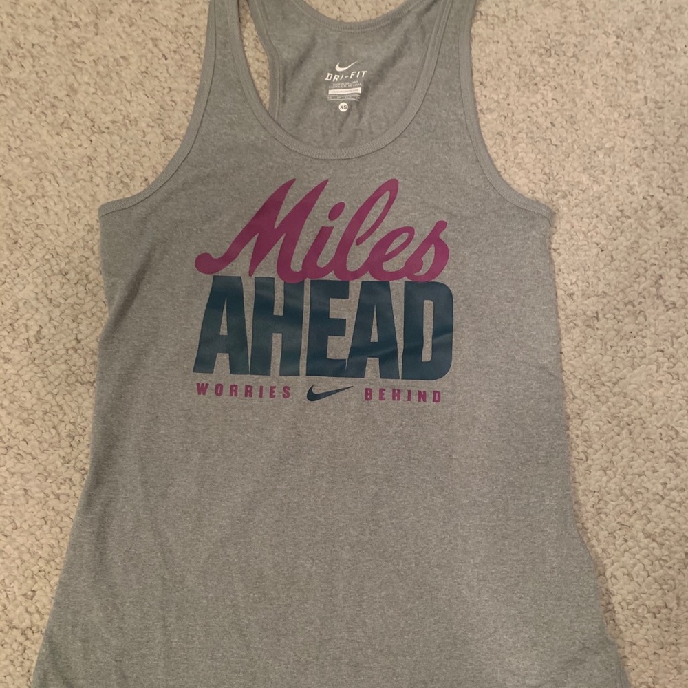 Nike XS Women’s DriFit Running Top